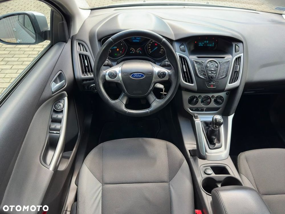 Ford Focus 1.6 Trend - 11