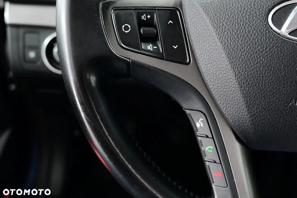 Hyundai i40 Kombi blue 1.6 Classic - 28