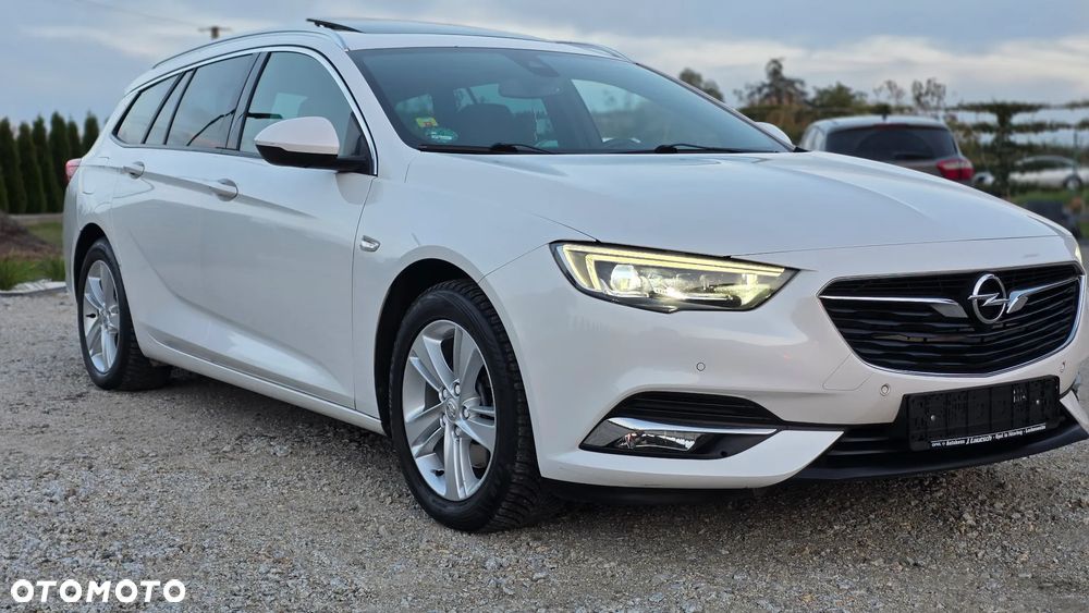 Opel Insignia - 16