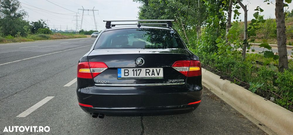 Skoda Superb 2.0 TDI 4X4 Elegance - 4