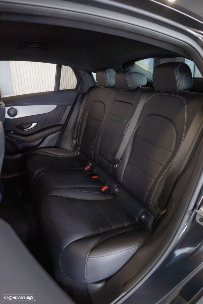 Mercedes-Benz GLC 300 de Coupe 4Matic 9G-TRONIC AMG Line - 29