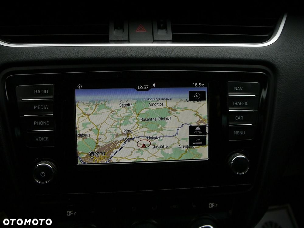 Skoda Octavia 2.0 TDI Sportline - 21