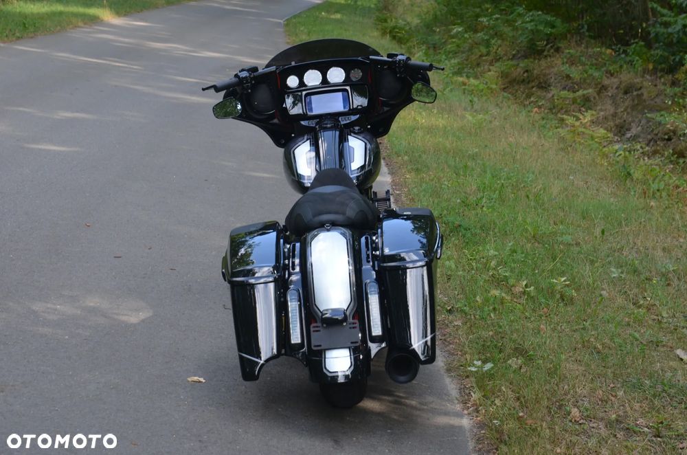 Harley-Davidson Touring Street Glide - 14