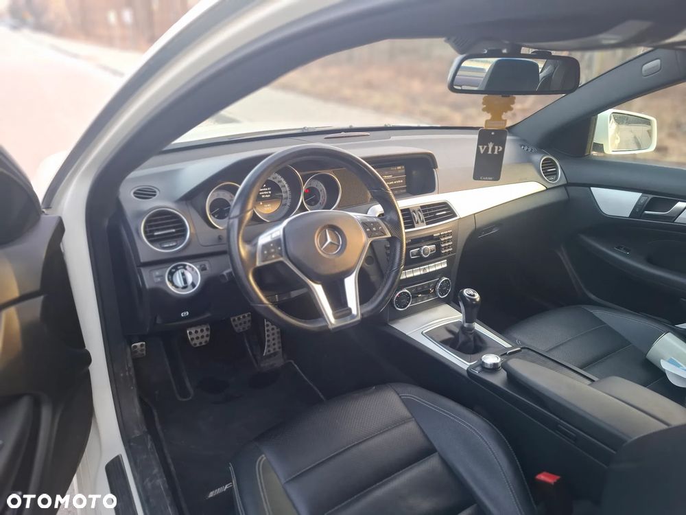 Mercedes-Benz Klasa C 180 CGI BlueEff - 7