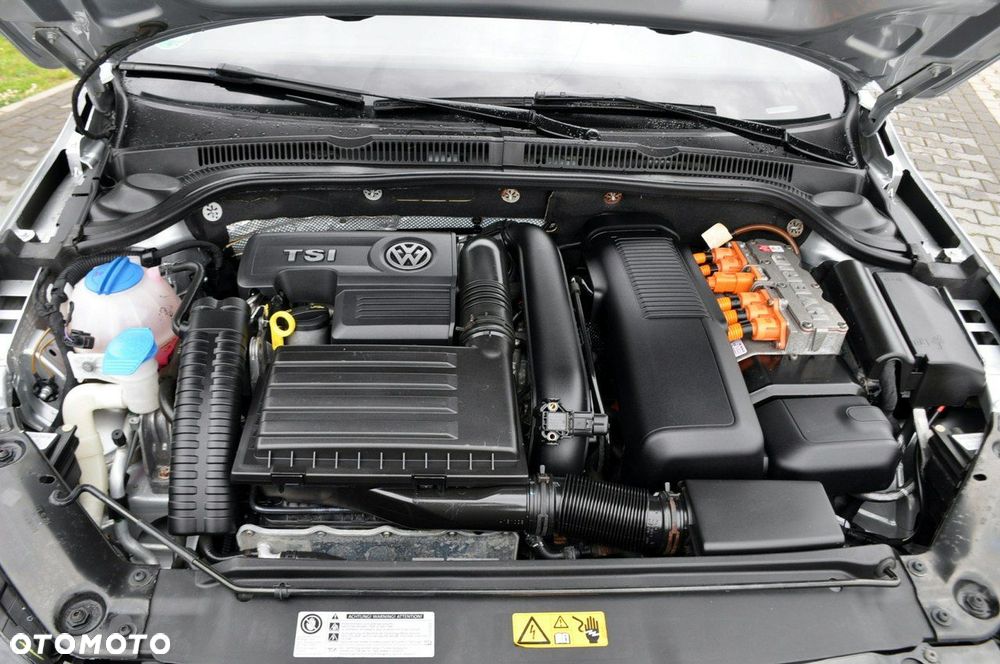 Volkswagen Jetta 1.4 Hybrid DSG Highline - 39