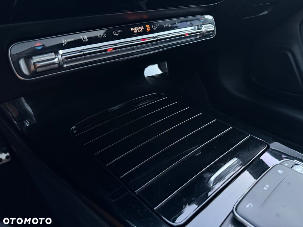 Mercedes-Benz CLA 250 e 8G-DCT AMG Line - 21