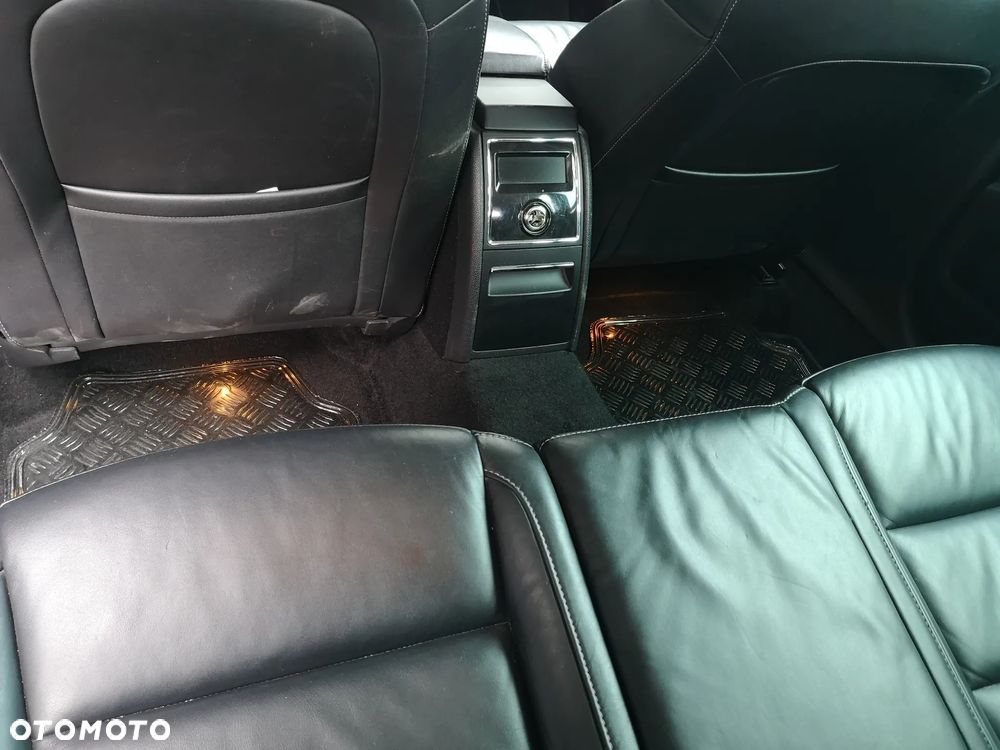 Skoda Superb 2.0 TDI Elegance DSG - 12