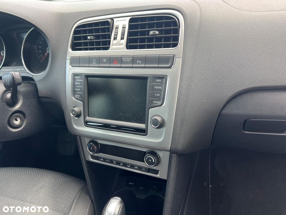 Volkswagen Polo 1.4 TDI (Blue Motion Technology) DSG Comfortline - 14