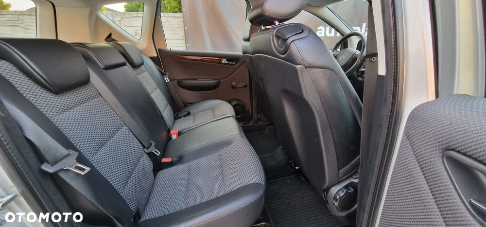 Mercedes-Benz Klasa A 180 CDI Autotronic Elegance - 19