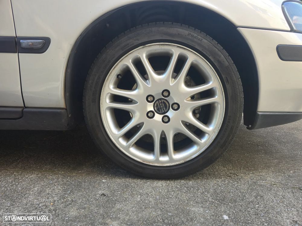 Volvo V70 2.4 D5 - 5