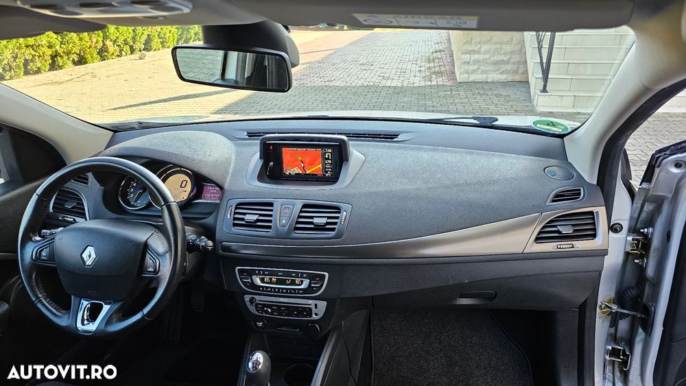 Renault Megane ENERGY TCe 115 Start & Stop LIMITED - 9