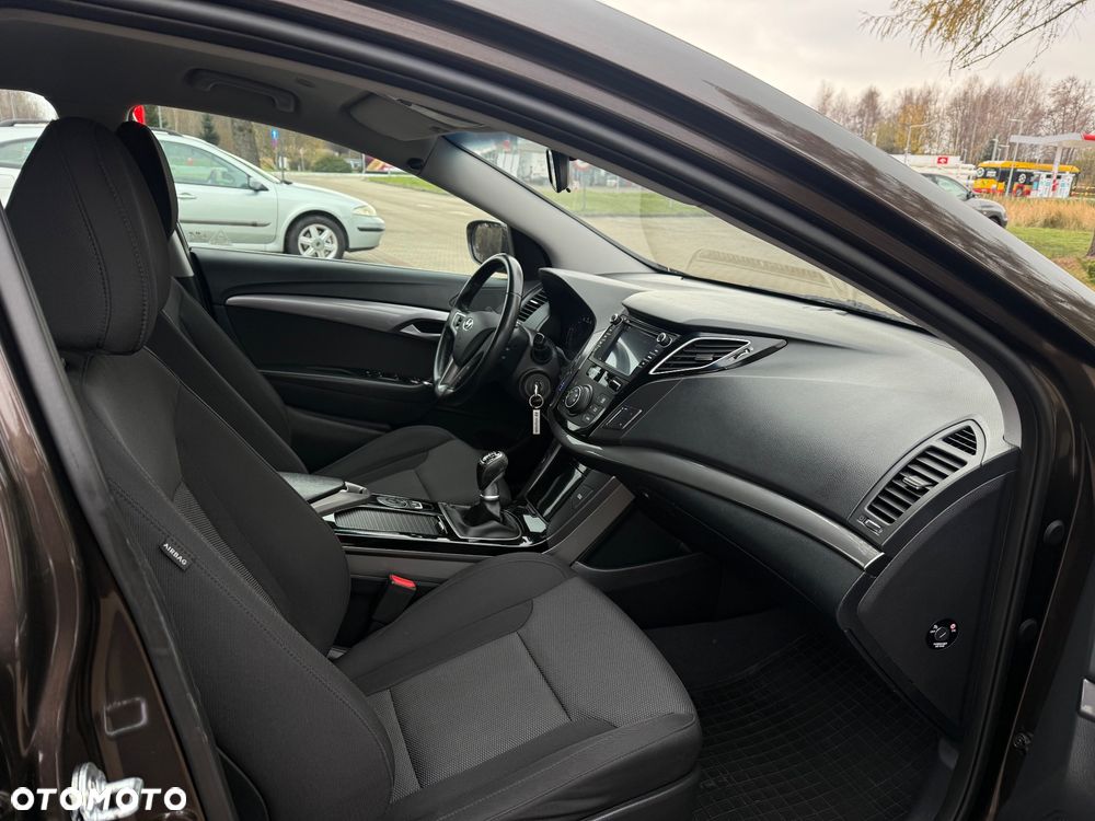 Hyundai i40 i40cw 1.6 Fifa World Cup Edition - 8