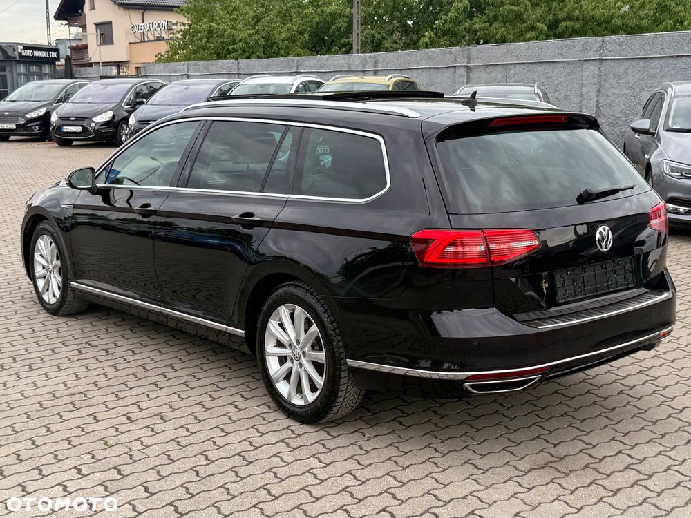 Volkswagen Passat 2.0 TDI SCR 4Motion DDG Highline - 12
