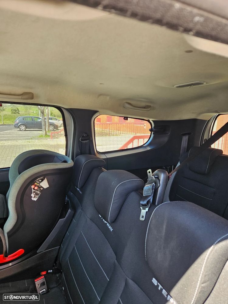 Dacia Lodgy 1.5 dCi Stepway 7L - 27