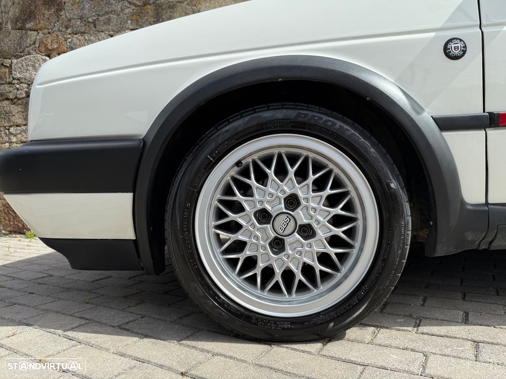 VW Golf 1.8 GTI 16V - 21