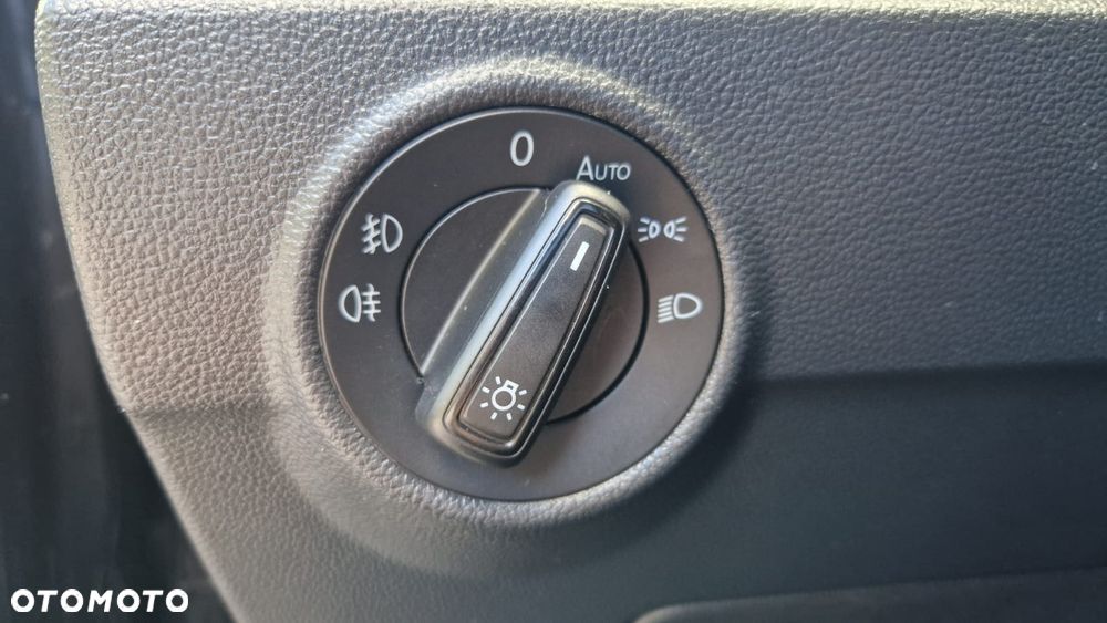 Volkswagen T-Roc 1.6 TDI SCR DPF Advance - 17