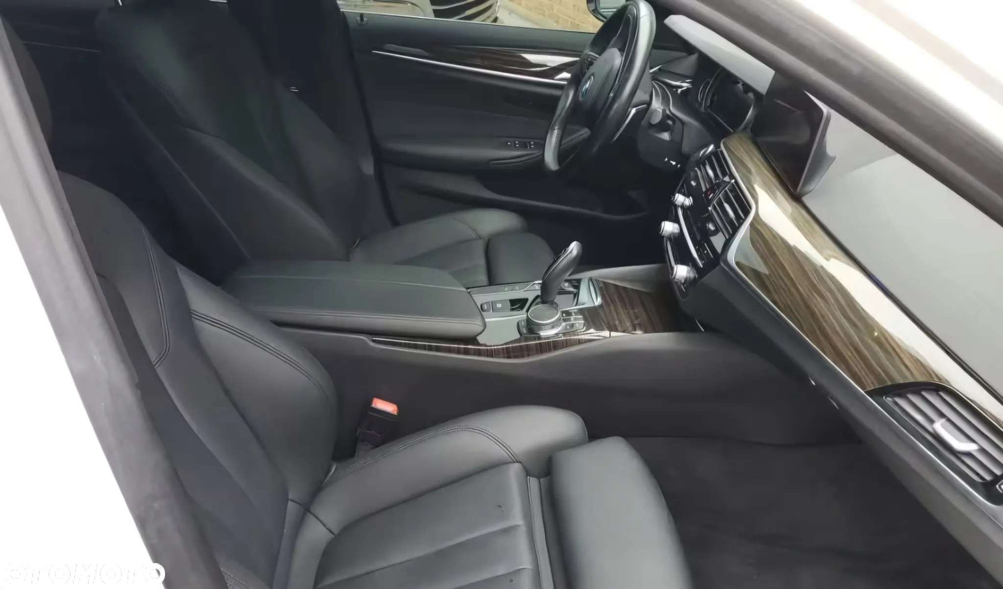 BMW Seria 5 530e - 4