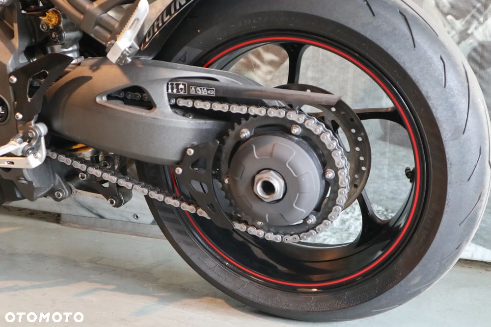 Triumph Speed Triple - 10