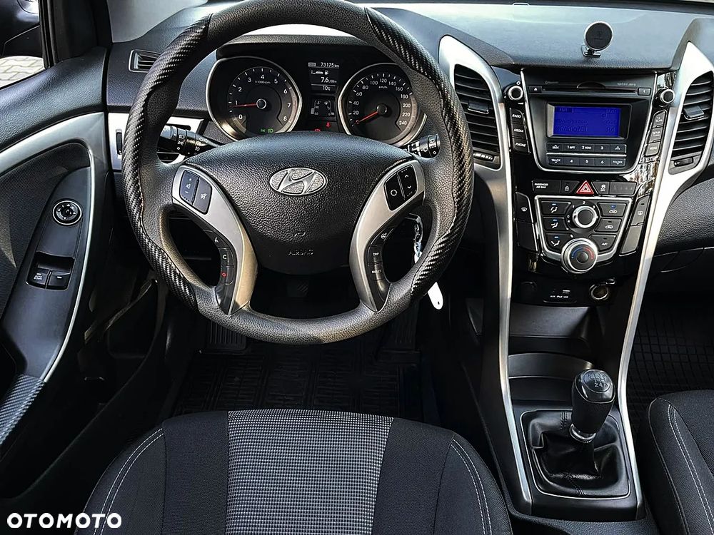 Hyundai i30 1.4 BlueDrive Classic + - 16