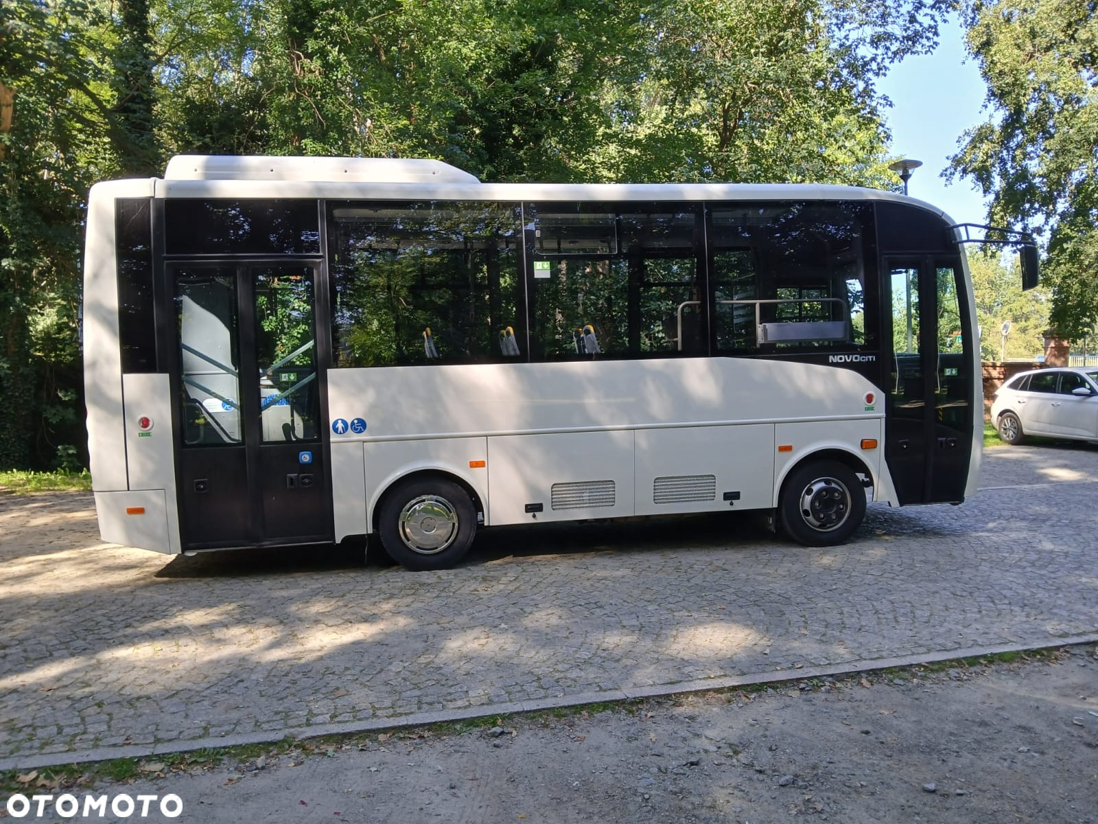 Isuzu Novo City midi - 7