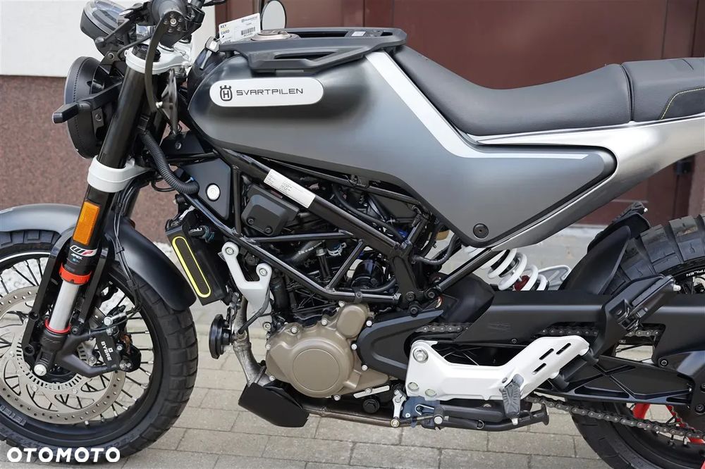 Husqvarna Svartpilen - 24