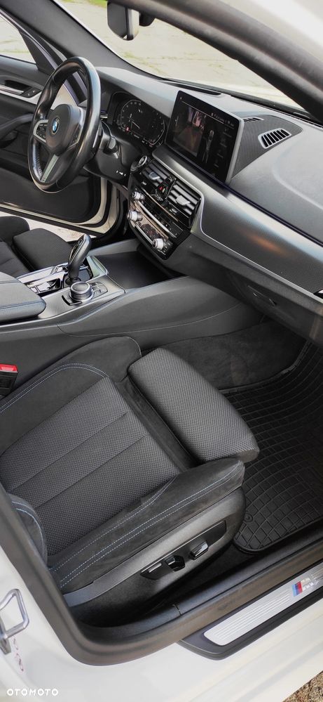 BMW Seria 5 530i mHEV M Sport sport - 22