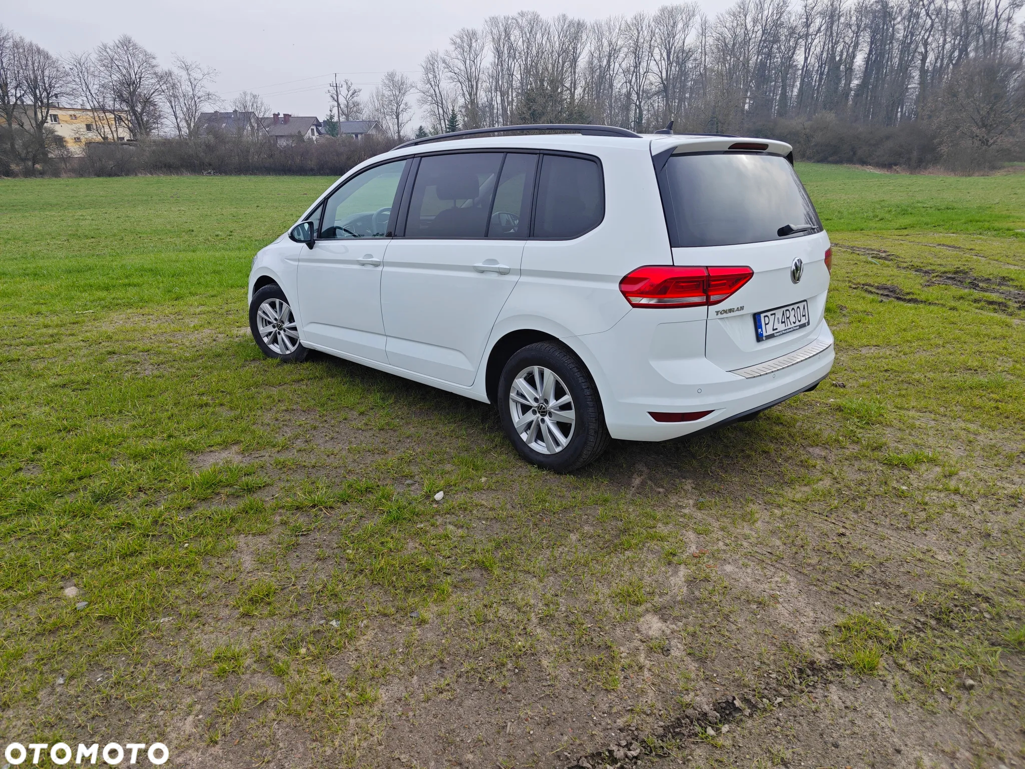 Volkswagen Touran 2.0 TDI BMT SCR Active - 4