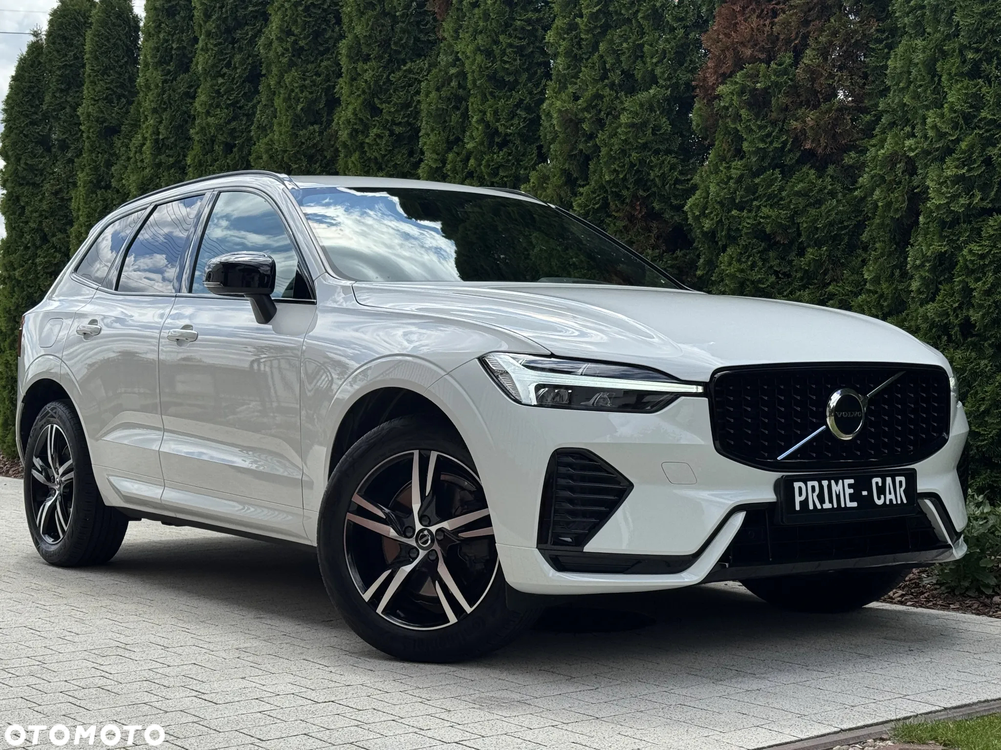 Volvo XC 60 B4 D Plus Dark - 37