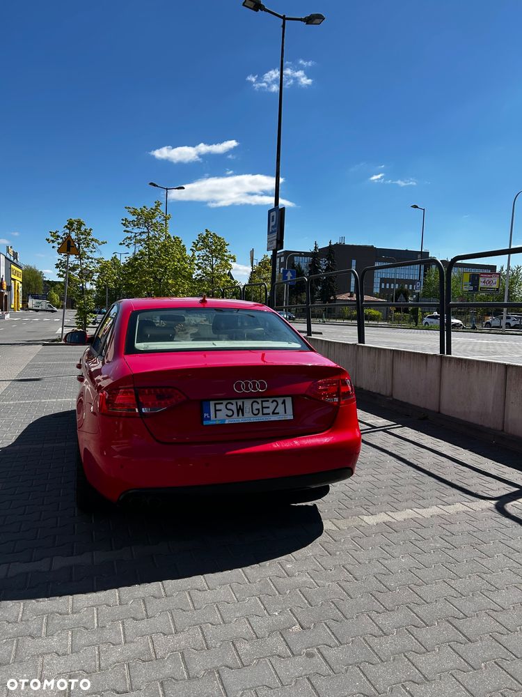 Audi A4 Limousine - 5
