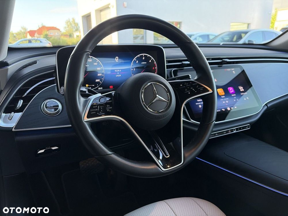 Mercedes-Benz Klasa E 220 d mHEV AMG 9G-Tronic - 11
