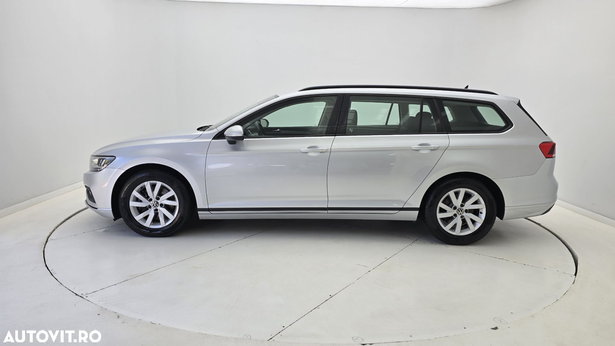 Volkswagen Passat Variant 2.0 TDI DSG Advance - 9