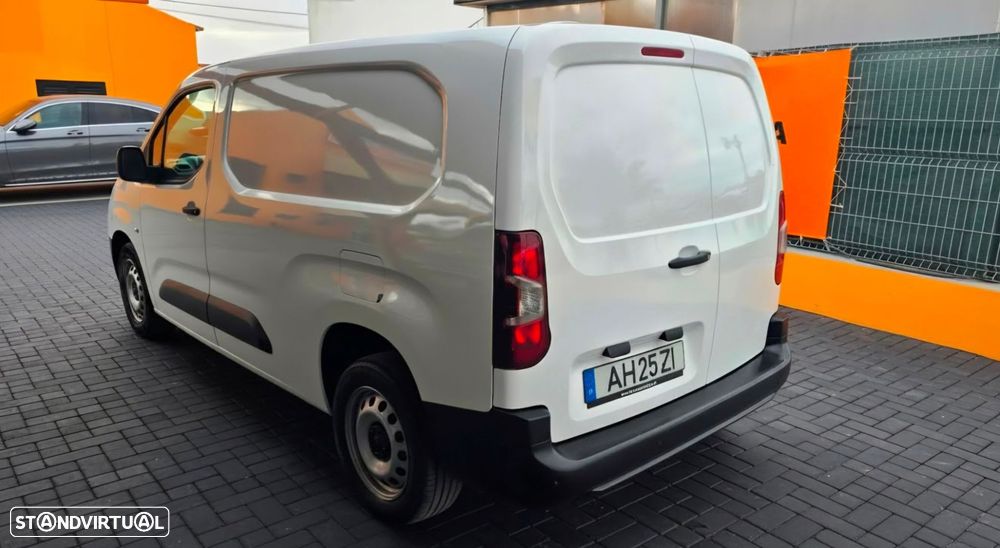 Opel Combo 1.5 CDTi L2H1 Essentia - 26