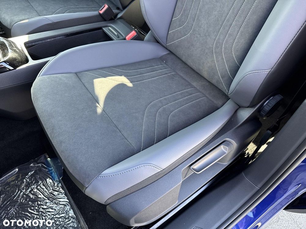 Volkswagen ID.4 - 12