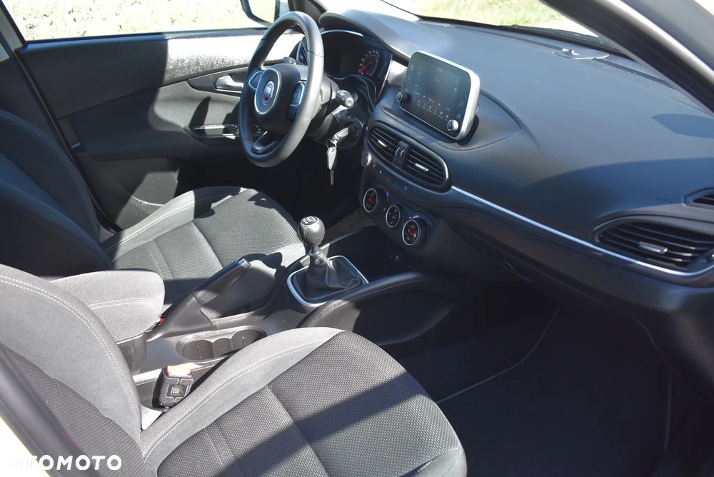 Fiat Tipo 1.4 T-Jet Lounge - 31