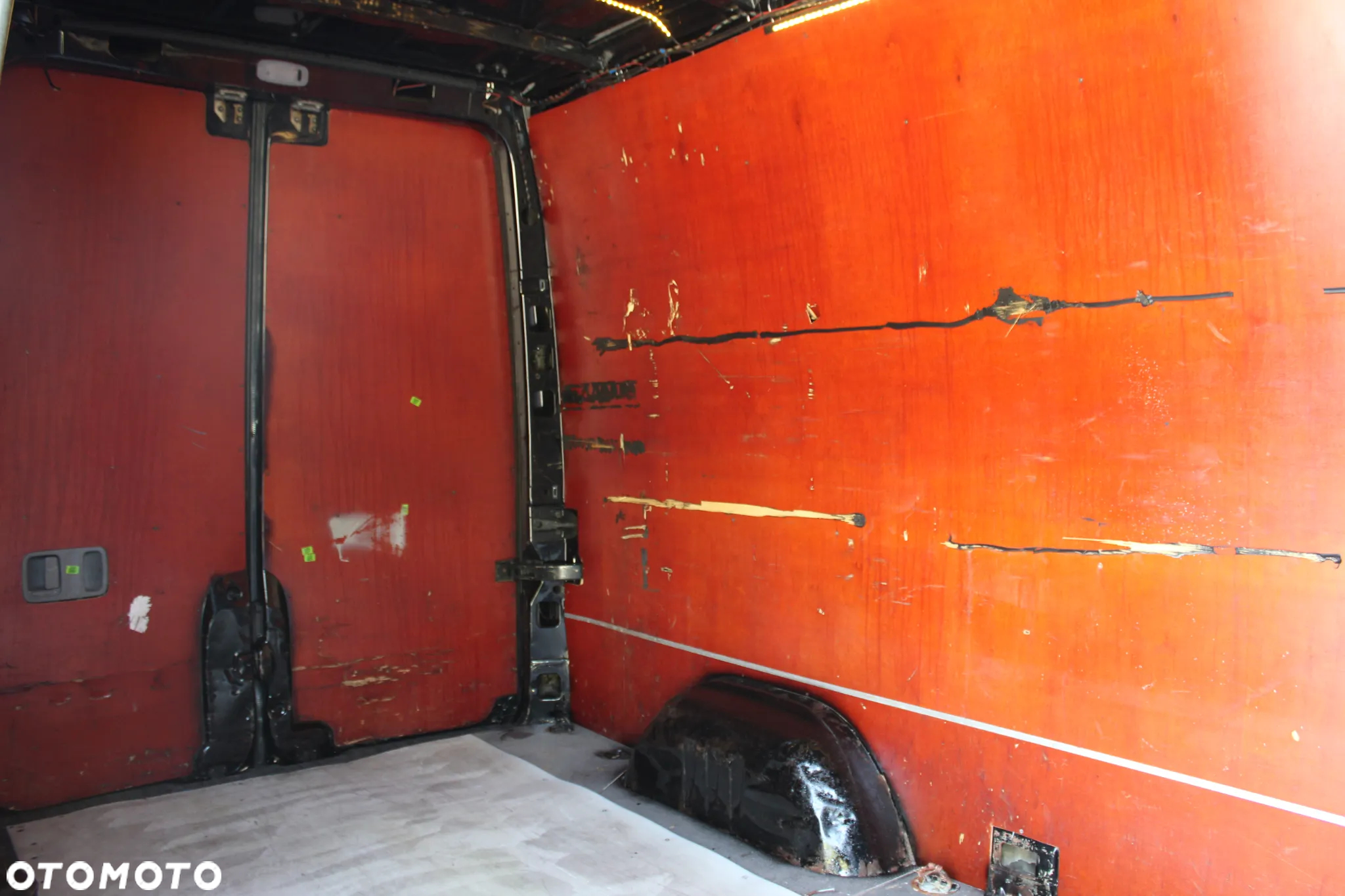 Mercedes-Benz Sprinter - 10
