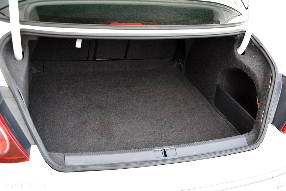 Volkswagen Passat CC 1.8 TSI Exclusive - 32