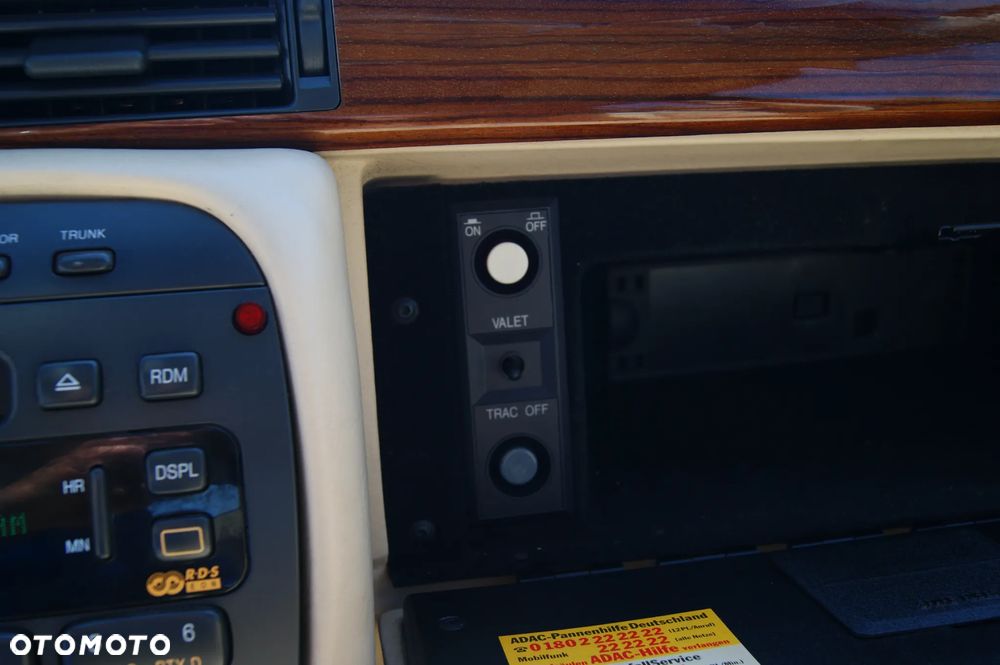 Cadillac Seville - 28
