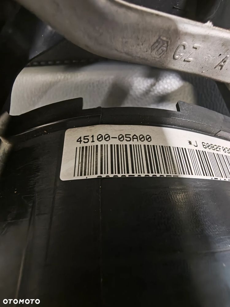 Kierownica Toyota Avensis T27, livt T29  45100-05A00 - 3