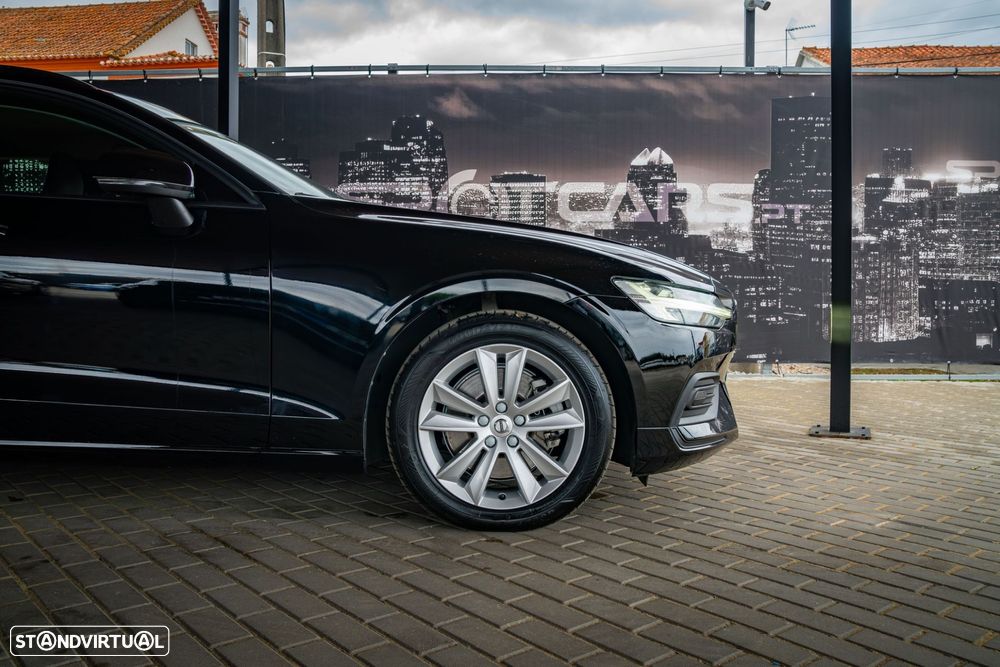 Volvo V60 2.0 B4 Essential Auto - 4