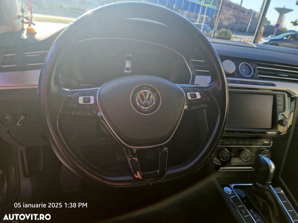 Volkswagen Passat 2.0 TDI SCR DSG Highline - 8