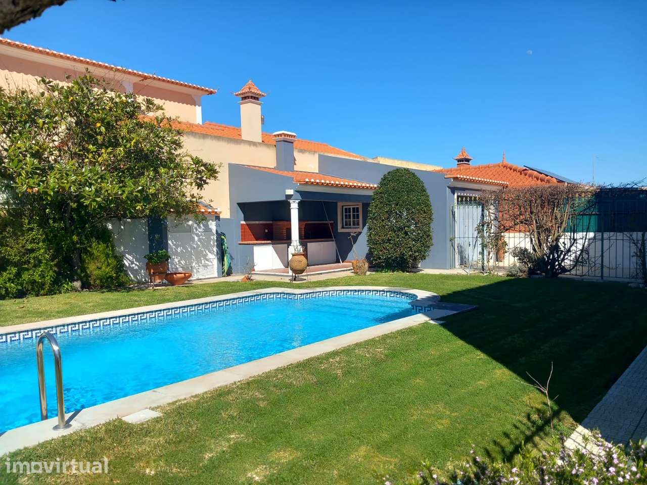 Moradia T4 Isolada, com Piscina e Garagem! - Grande imagem: 5/42