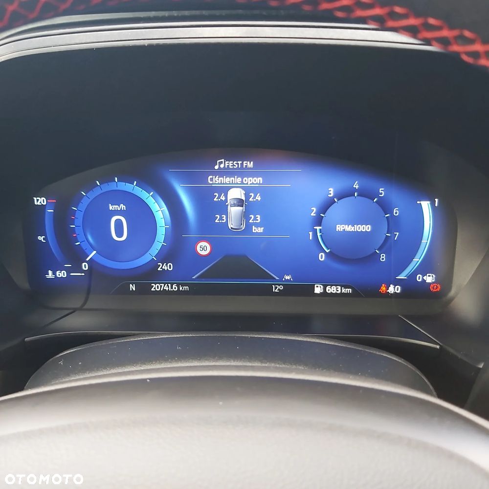 Ford Kuga 1.5 EcoBoost FWD ST-Line X - 14