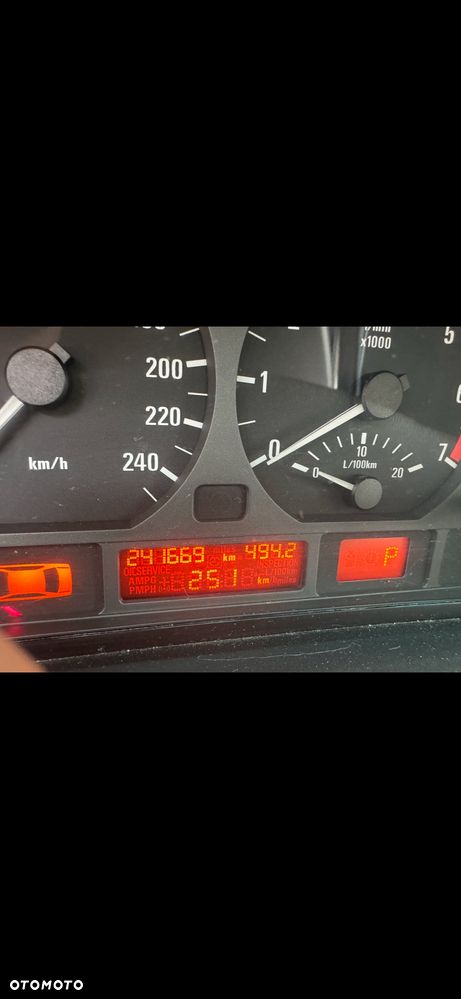 BMW Seria 3 - 12