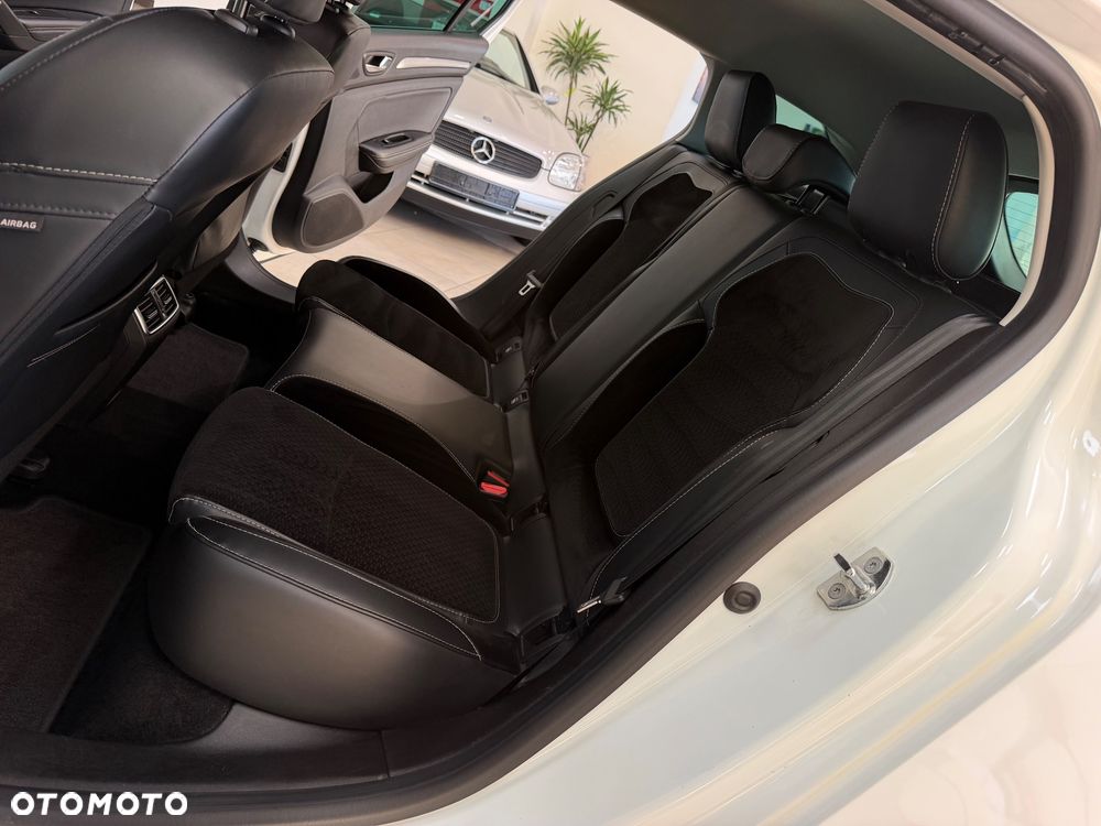 Renault Megane ENERGY dCi 110 EDC GT LINE - 23