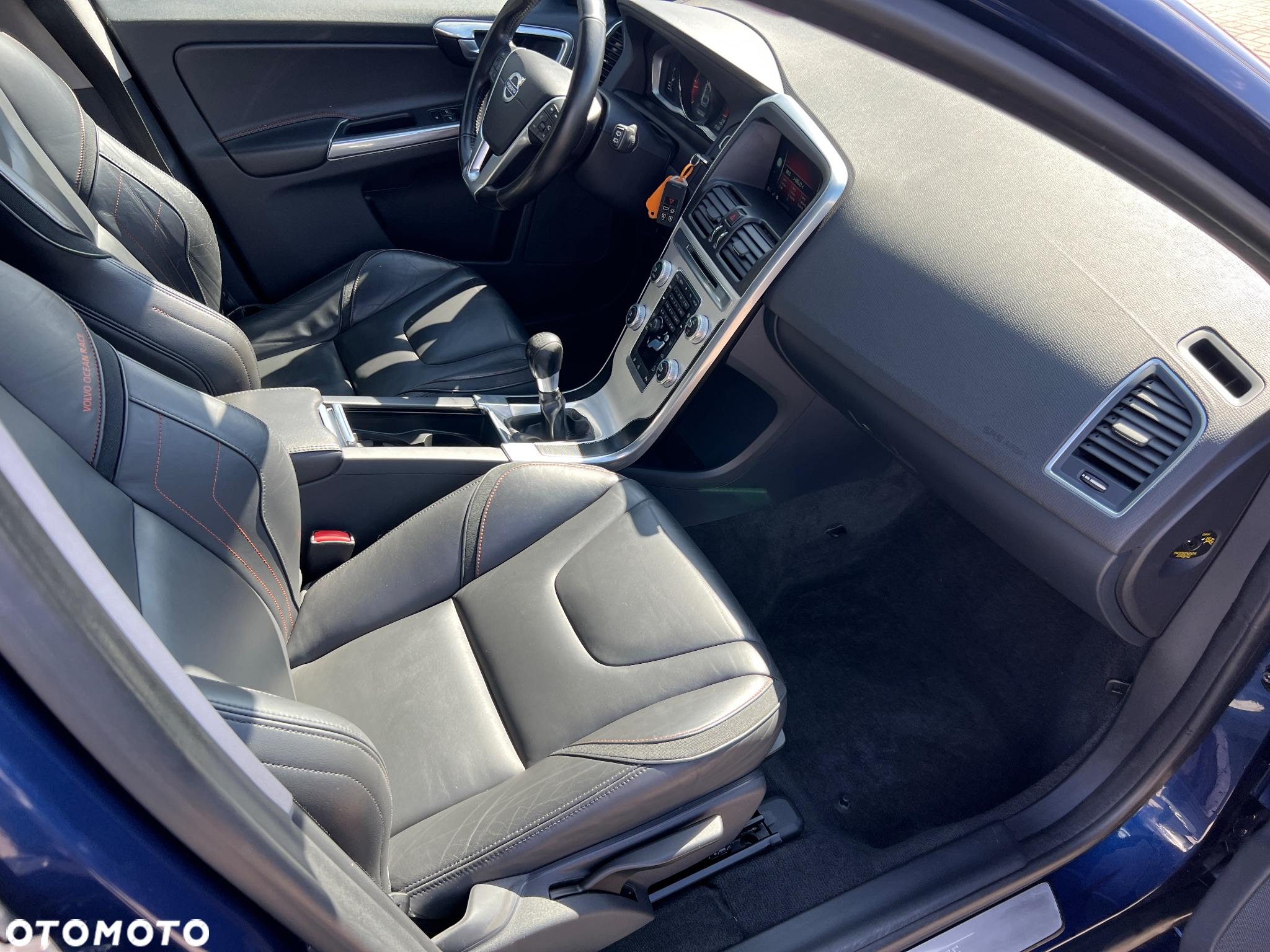 Volvo XC 60 D4 AWD Ocean Race - 31
