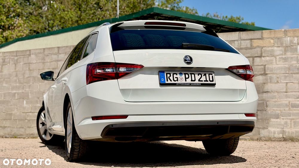 Skoda Superb 2.0 TDI DSG Premium Edition - 13