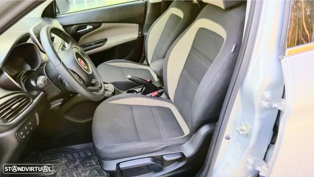 Fiat Tipo Station Wagon 1.6 M-Jet Lounge J17 DCT - 13