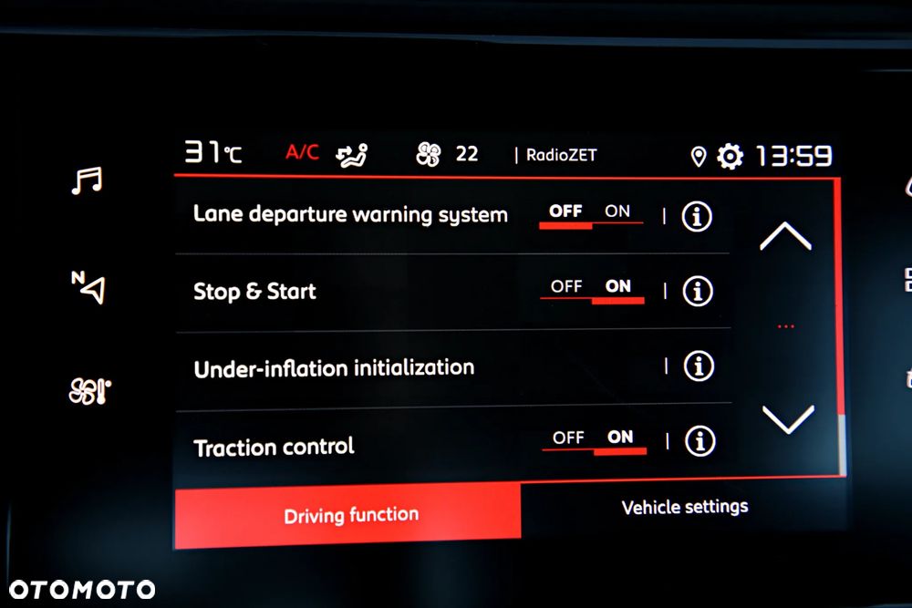 Citroën C3 1.2 PureTech Shine - 32