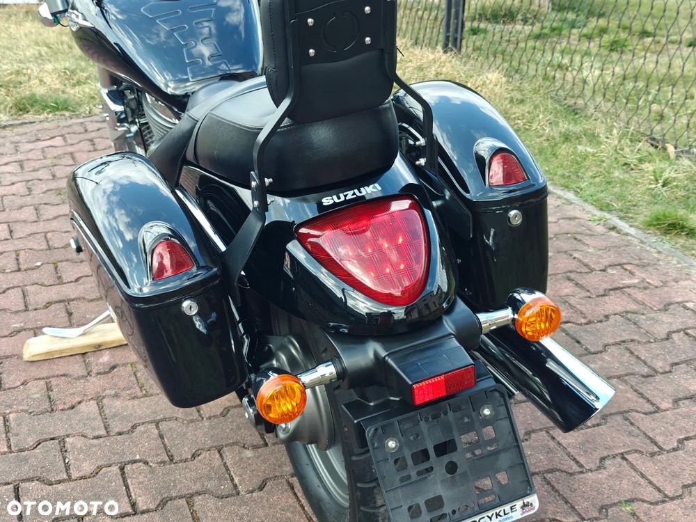 Suzuki Intruder - 29