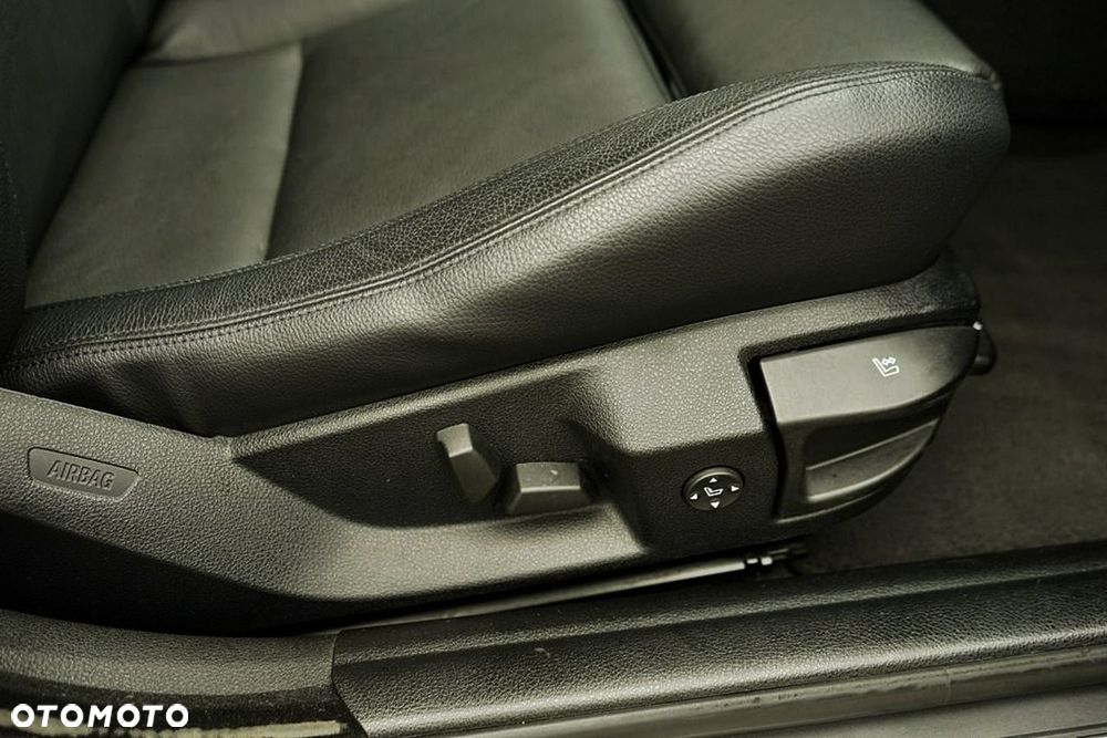 BMW Seria 5 525d - 20